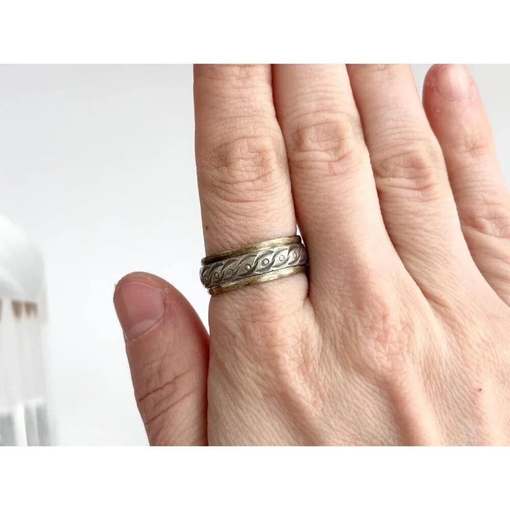 Dual Toned Hand Carved Spinner 925 Sterling Silver Vintage Ring - sz 10.5